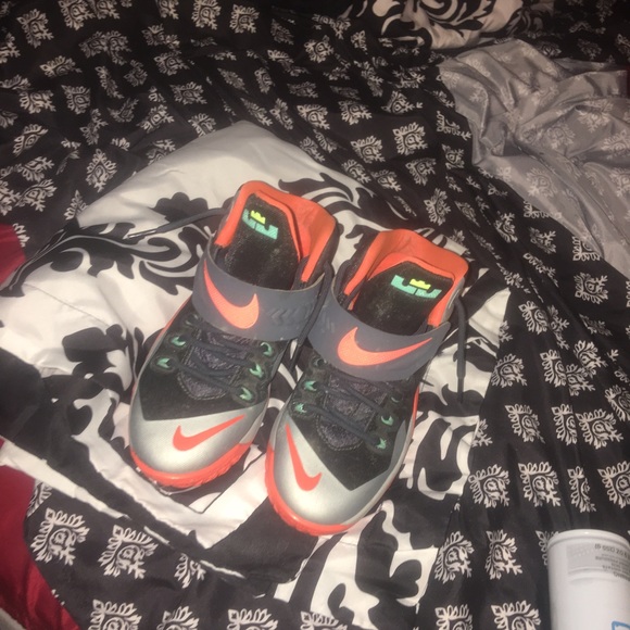 Lebron james shoes