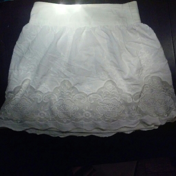 White lace skirt