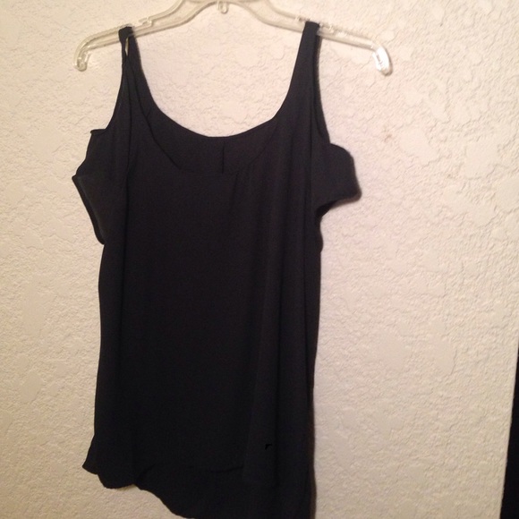 Black Cut out top purchased at LF - Picture 3 of 6