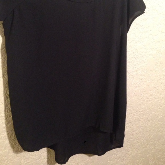 Black Cut out top purchased at LF - Picture 6 of 6