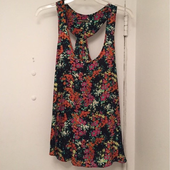 Silk Racerback tank - Picture 4 of 4