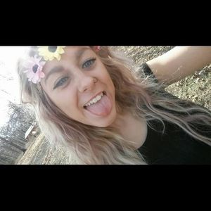 Meet your Posher, Nikki