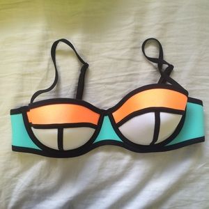 Triangl swimwear poppy READ DESCRIPTION