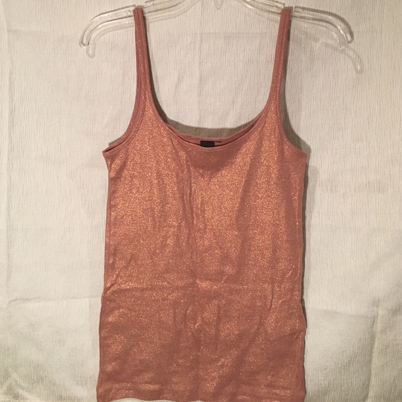 Cute blush toned tank top with glittery look