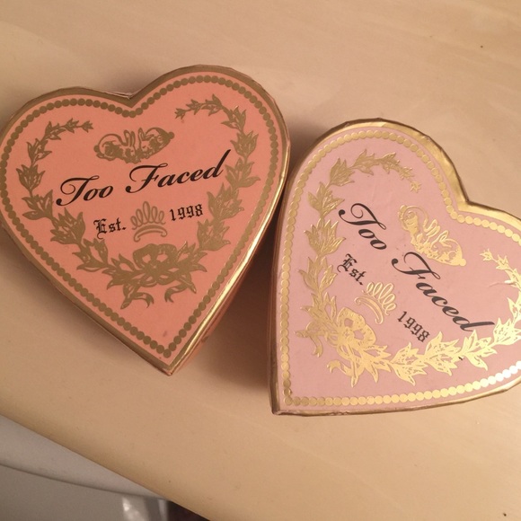 2 too faced sweetheart blushed !!!!