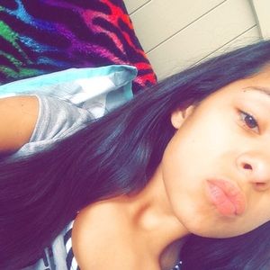 Meet your Posher, Evangeline