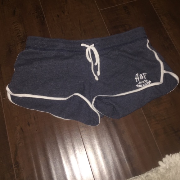 Shorts - Picture 1 of 2