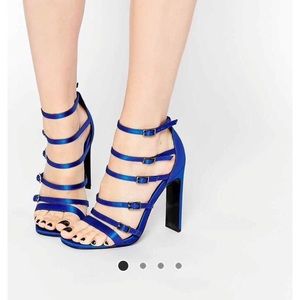 Stunning Blue Caged Heels 💙💙