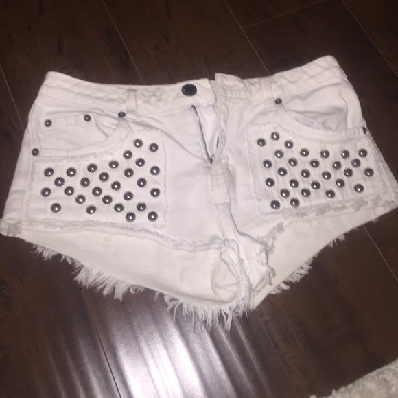 White, jean shorts