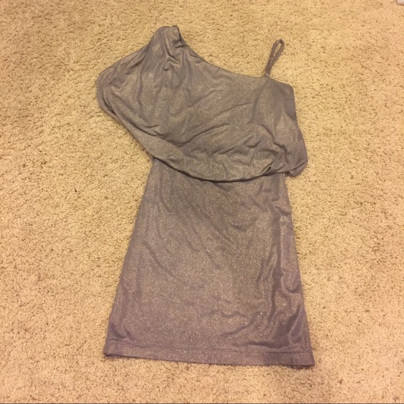 One Shoulder Gold Draped Bodycon Dress - Picture 3 of 3