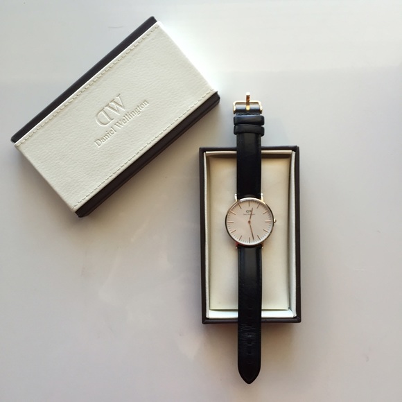 Daniel Wellington Accessories - Daniel Wellington Classic Sheffield 36mm -- NEW
