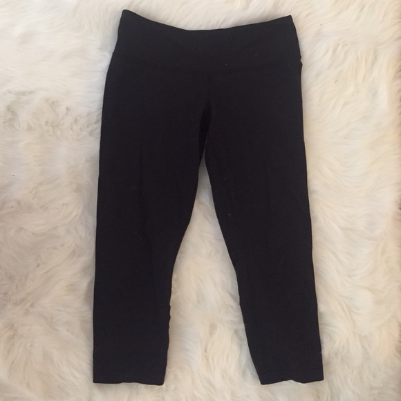 Lululemon cropped black wunder under leggings