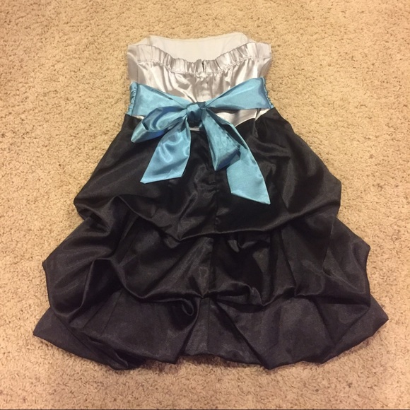 Silver and Black Strapless Dress and Teal Sash - Picture 4 of 4