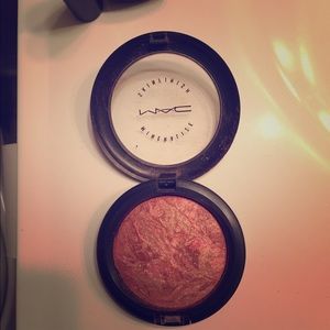 MAC Mineralize Skin Finish- Northern Light