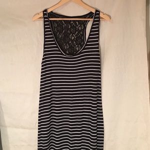 Jessica Simpson black & white midi dress