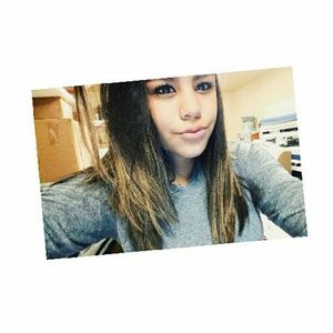 Meet your Posher, Alexys