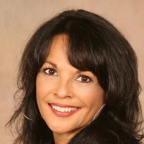 Meet your Posher, Deborah