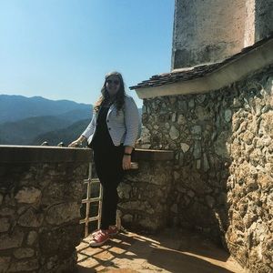 Meet your Posher, Lisa