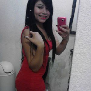 Meet your Posher, Alejandra