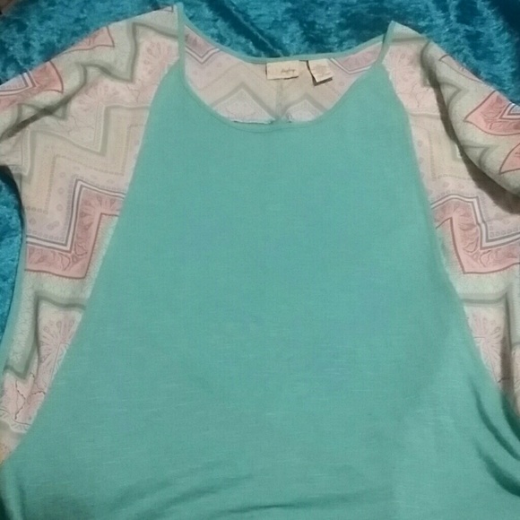 Cute 3/4 sleeve Daytrip Top