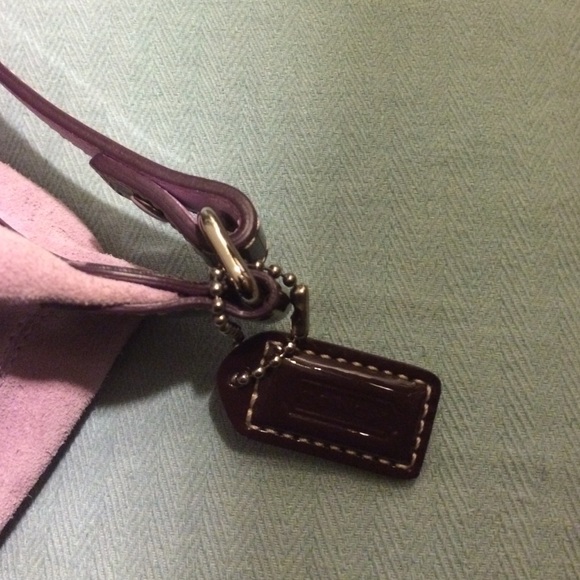 Suede, Coach bag with patent leather handle - Picture 2 of 3