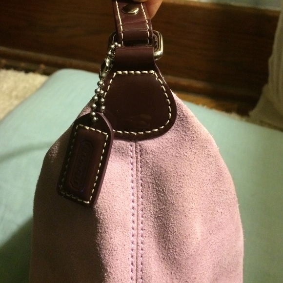 Suede, Coach bag with patent leather handle - Picture 3 of 3