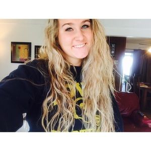 Meet your Posher, Cassie