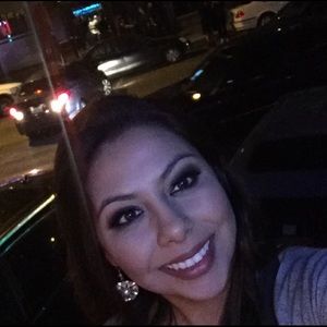 Meet your Posher, Alicia