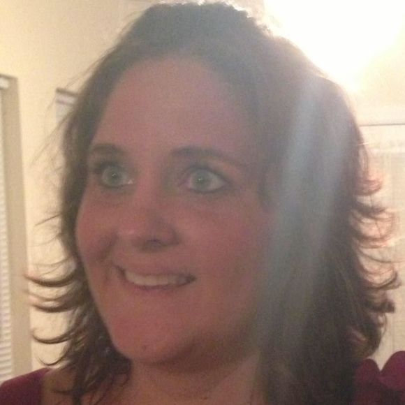 Meet your Posher, Danielle - Picture 1 of 1