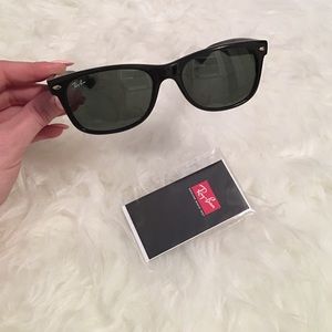 RAY BAN Black New Wayfarer 901 Sunglasses