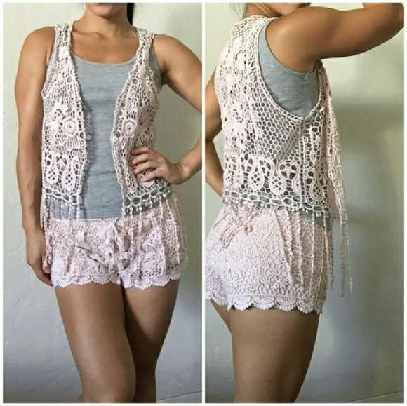 SOLD! H&M crochet fringe vest - Picture 2 of 4