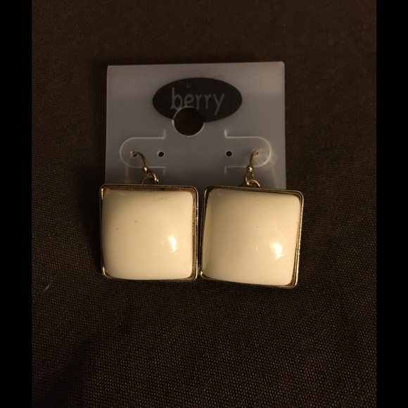 Ivory square earrings