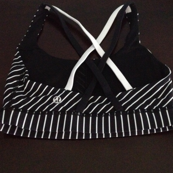 lululemon athletica Tops - Lululemon Energy Sports Bra