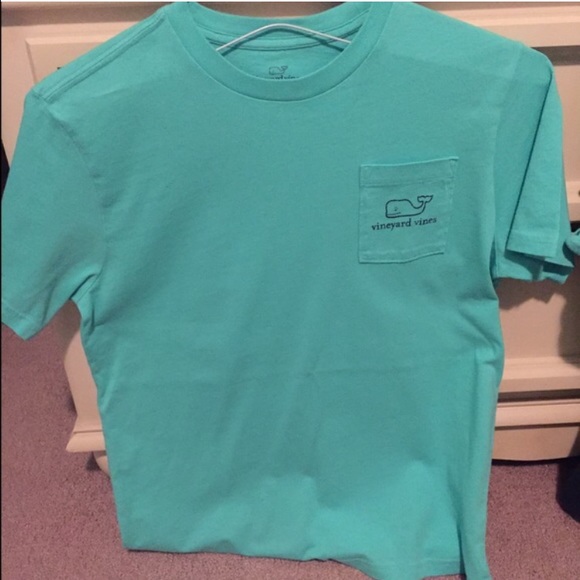 vineyard vines pocket tee shirt