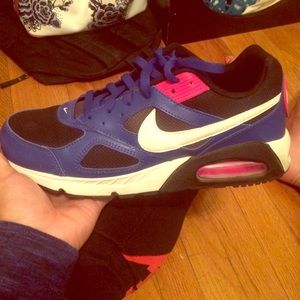 Nike AIR MAX shoes. Like new!