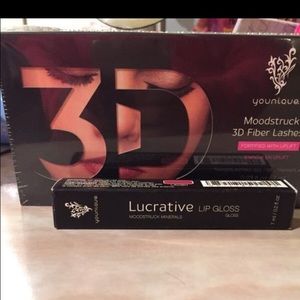 3D fiberlashes + lip gloss