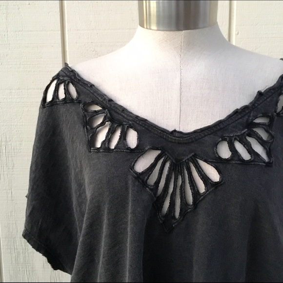 🔴Sold in bundle| Free people cut out top - Picture 3 of 4