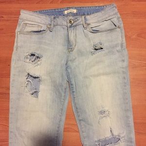 Ripped Bullhead Skinny Jeans