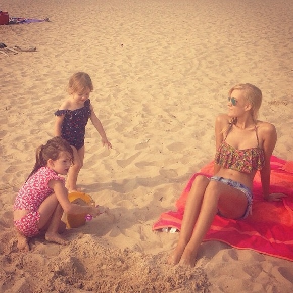 •Meet Me• - Picture 2 of 3