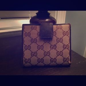 Gucci wallet
