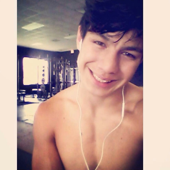 Meet your Posher, Zeke - Picture 1 of 1