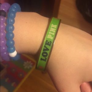 Rare VS Pink Bangle&Mini Dog.