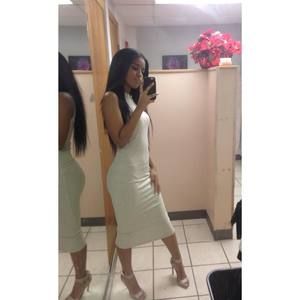 Meet your Posher, Estefany