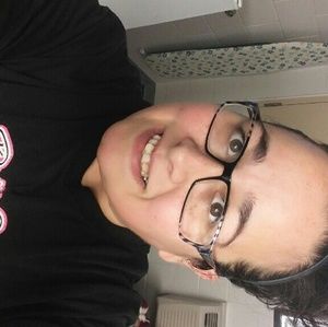 Meet your Posher, Sharina