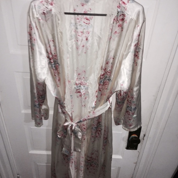 Silky Floral Robe