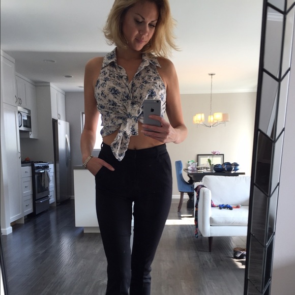 Cute button up cotton tank by Love Sqaured - Picture 1 of 4