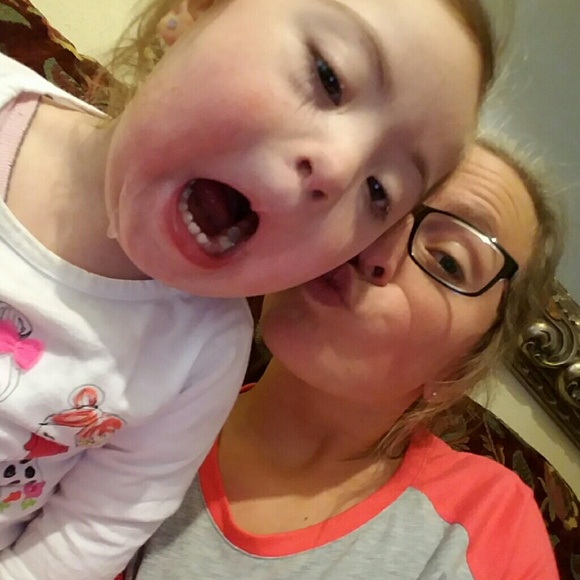 Meet your Posher, Taylor - Picture 2 of 2