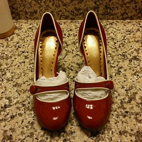 Red pumps bcbg girl