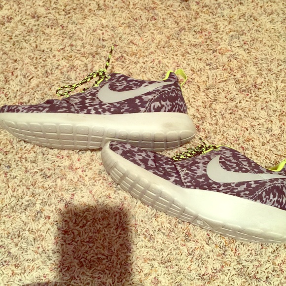 Nike Roshes, unique make! - Picture 1 of 4