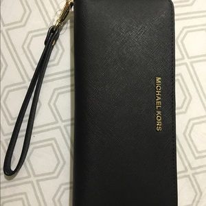 Michael Kors Black Jet Set Travel Wallet